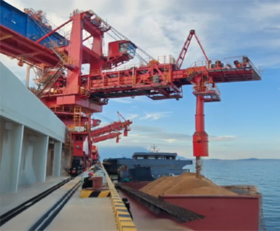 Dökme Yük Gemi Yükleyici Teslimatı